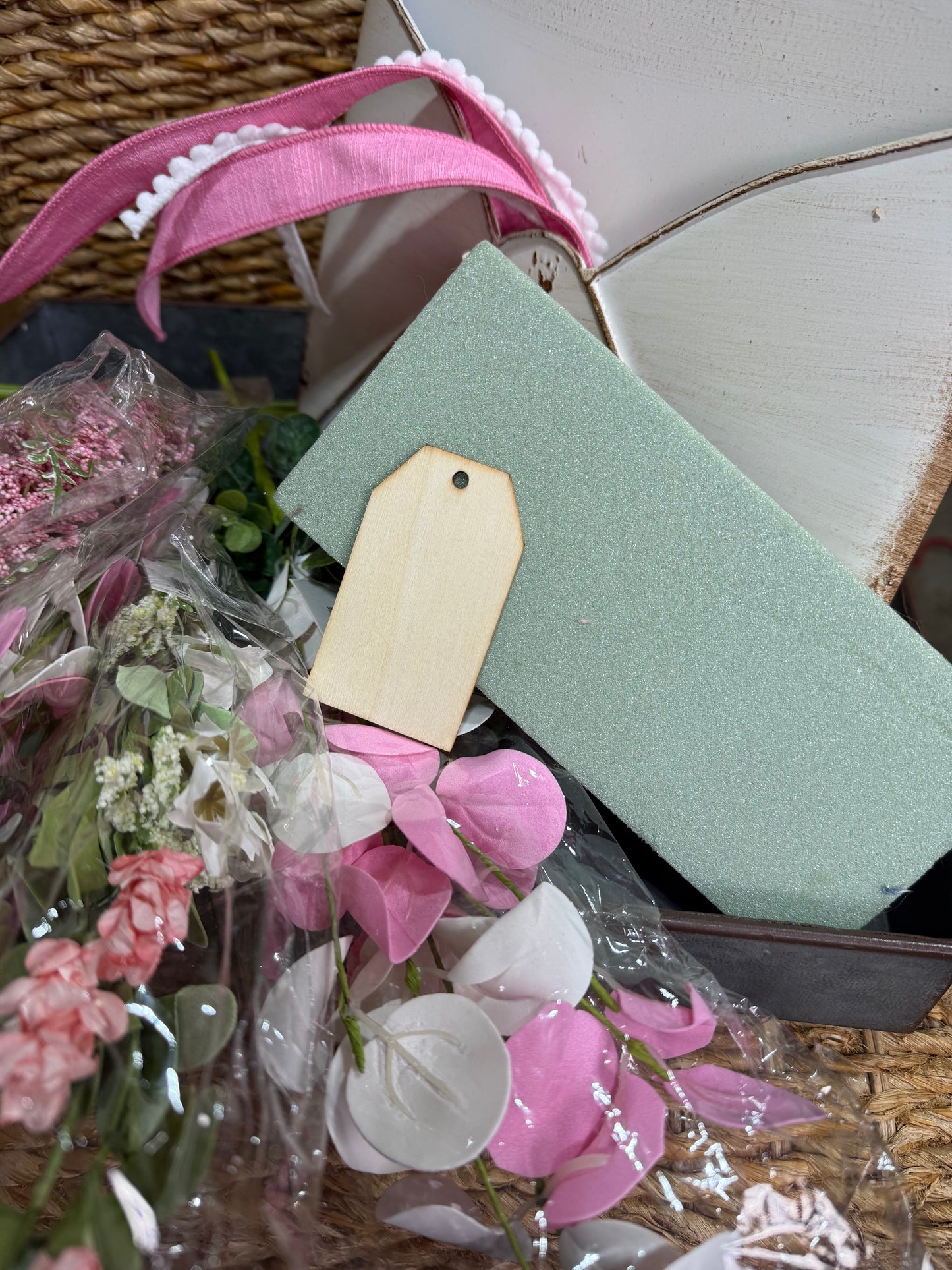 Pretty In Pink Envelope Wall Pocket Kit