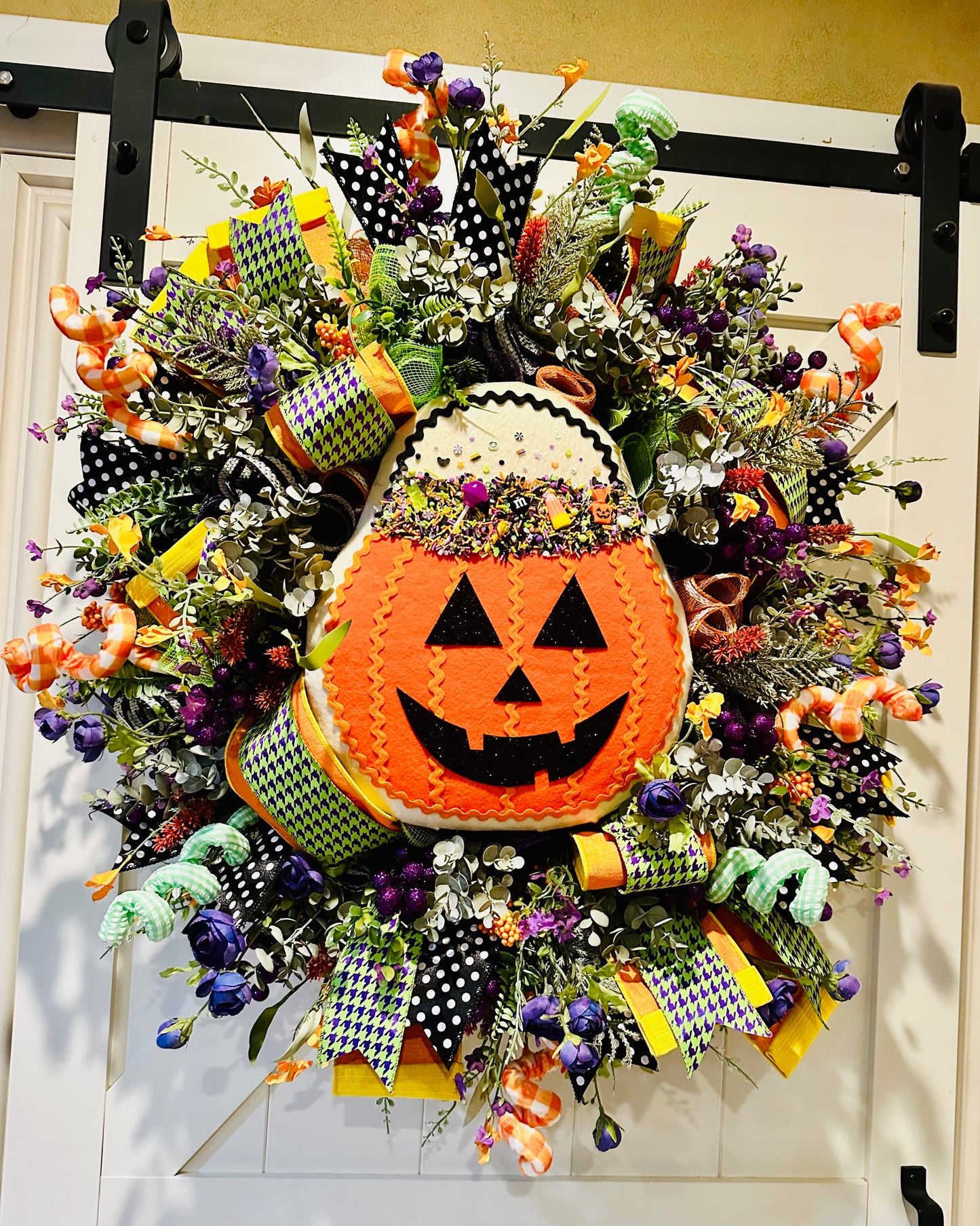 Extra Large Jack-o-lantern Wreath
